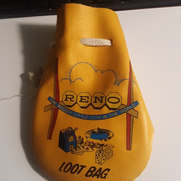 Handbags - Vintage Reno coin pouch leather